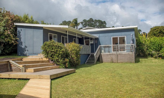 Coopers Beach Casa | Nigel's Crib - Coopers Beach Holiday Home