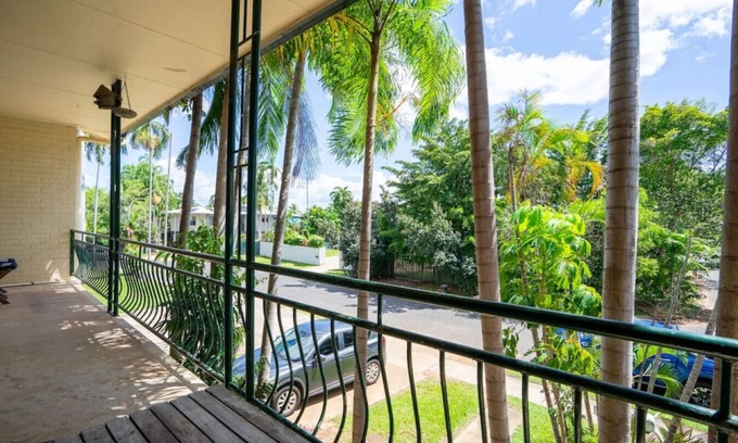 Nightcliff Apartamento | NIGHTCLIFF RETREAT - Stylish 2BR Apt
