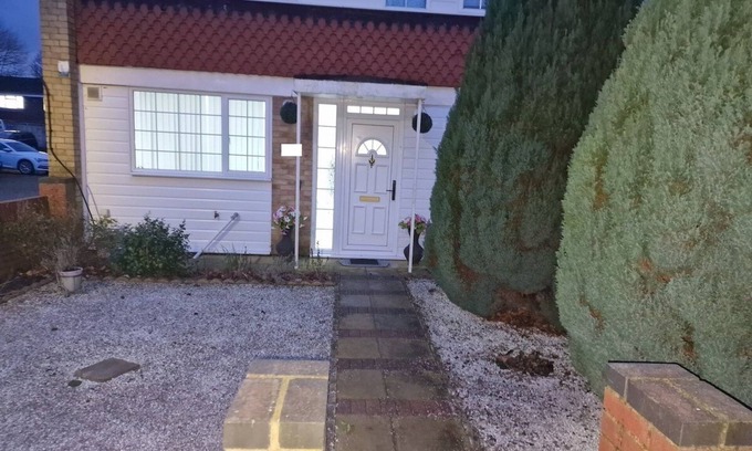 Hemel Hempstead Casa | NightRest Homes Hemel Hempstead 4 Bedroom 2 Toilet