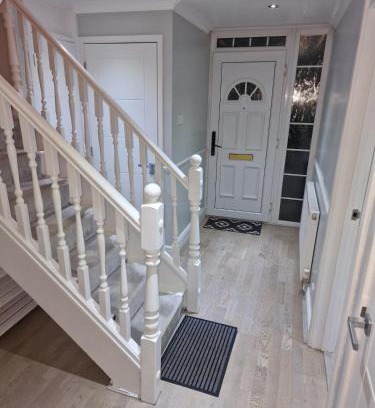 Hemel Hempstead Apartamento | NightRest Homes Smart TV In Each Room - Parking - Hemel Hempstead