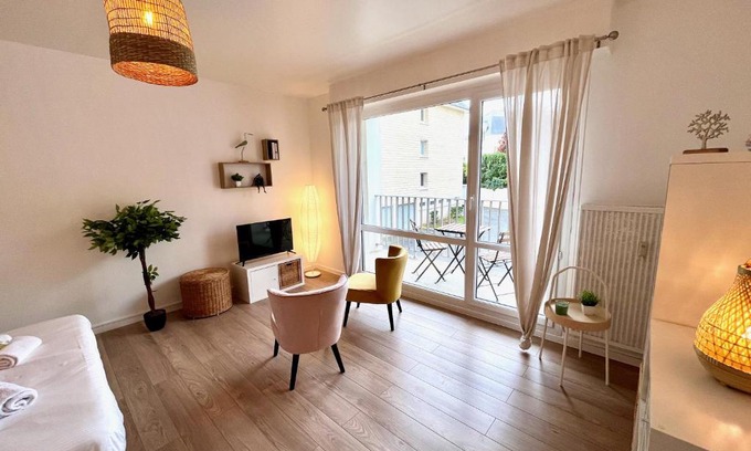 Le Beau Site Apartamento | Nihal, Studio proche Zenith avec parking et balcon