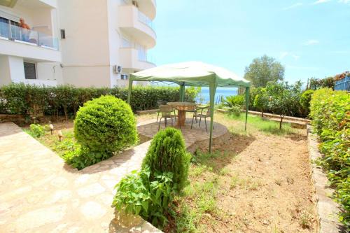 Qafe e Gjashtes Apartamento | Nikol Apartments