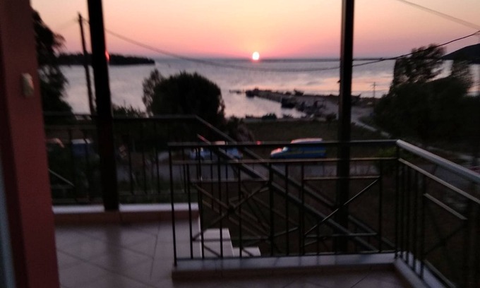 Agios Nikolaos Apartamento | Nikolas House Beside the sea Next to Lefkada