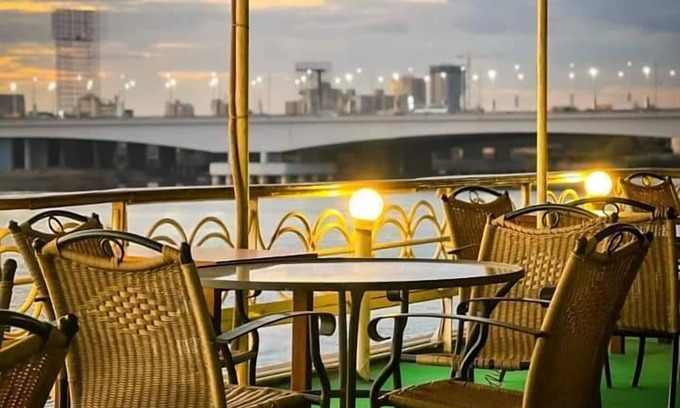 Qasr an-Nil Alquiler De Eote | Nile Cruise Cairo Hotel