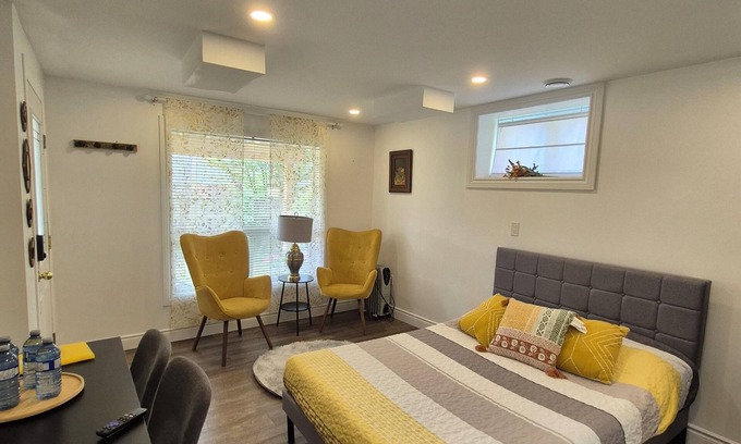 Guelph Apartamento | Nimo HomeStay, New Entire Studio Apartment