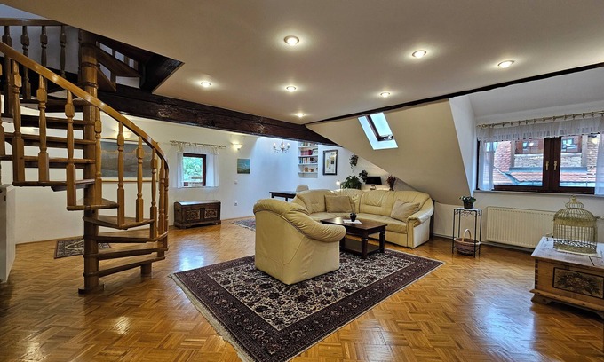 Ljubljana Old Town Apartamento | Nina Tour As / Old town 2BR Apartment Nina, aire acondicionado y WiFi gratis, terraza privada