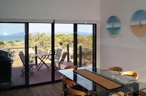 Dolphin Sands Casa | Nine Mile Escape