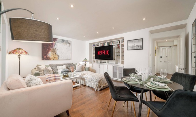 Redcliffe Apartamento | Niru Experience Hidden Gem In Chelsea 2BD 2BA