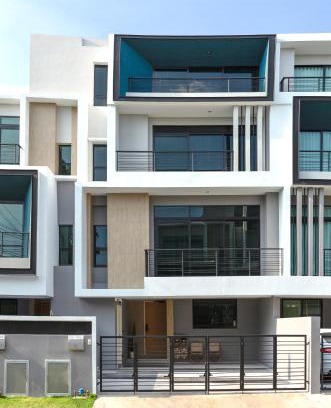 Lat Phrao Casa | Nirvana Define Luxury Townhome Ekkamai Ramintra