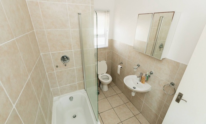 Muizenberg Apartamento | Muizi Hideaway—Your Cozy Beach Escape in Muizenberg