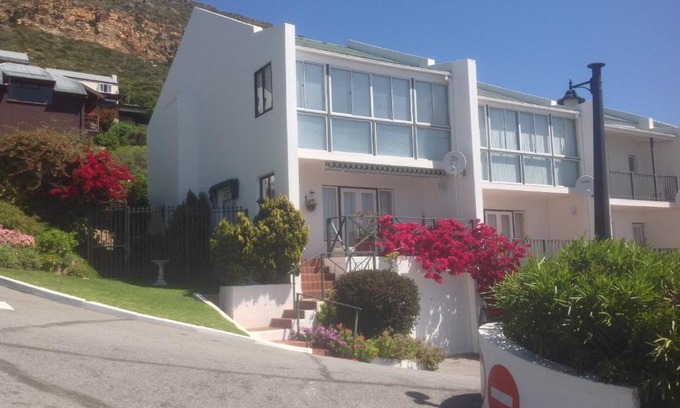Simon's Town Apartamento | No. 1 Living Waters