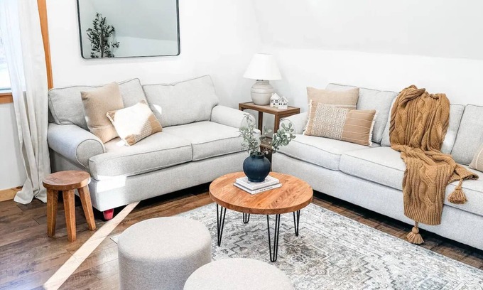 Corning Casa | No. 3537 Light & Airy Cozy Loft