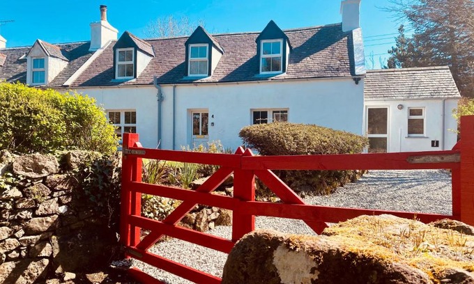 Greshornish Casa | No 4 old post office row Isle of Skye