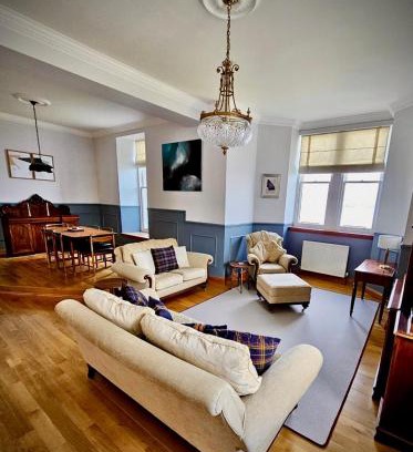 Arden Apartamento | No 8 Lomond Castle