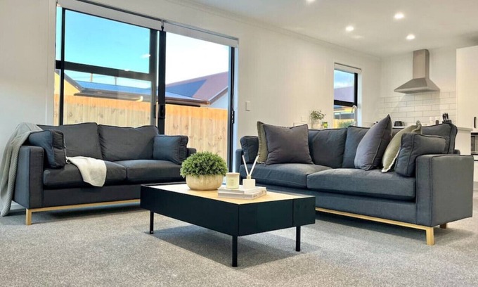 Hamilton North Casa | No cleaning fee - Brand New for you!