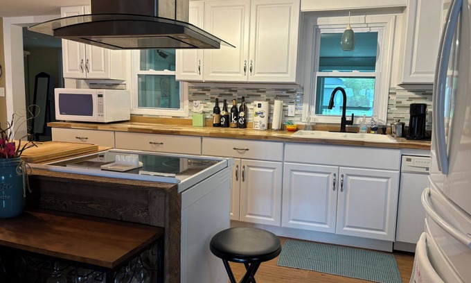 Bradford Casa | No Ordinary DAY's