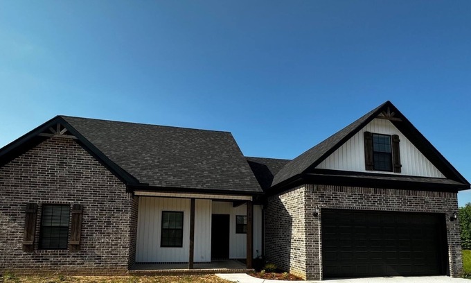 Conway Casa | No Stress - On Round Mountain