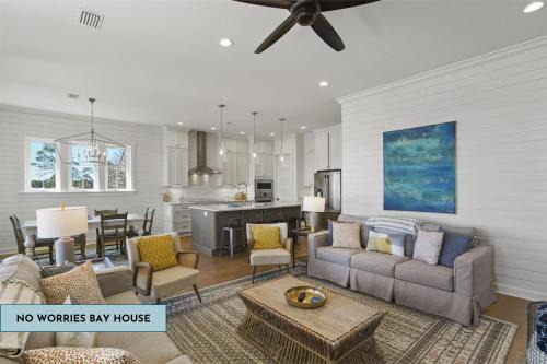 Josephine Casa | No Worries Bay House by Liquid Life