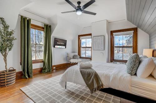 Old North End Apartamento | Noble Summit BBQ & Fire Pit & Scenic Views