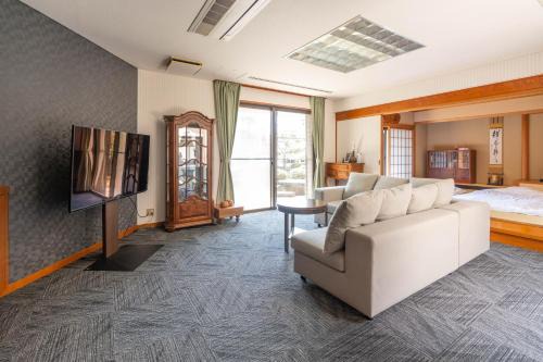 Higashi Ward Apartamento | Nobu House"無料駐車場付き"BBQ可能"最大8人"外庭付き