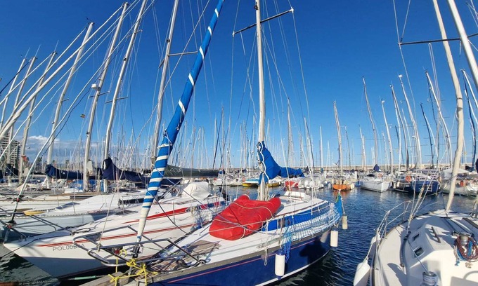 Badalona Alquiler De Eote | Noche en el Mar: Hospédate en un Encantador Velero en Barcelona