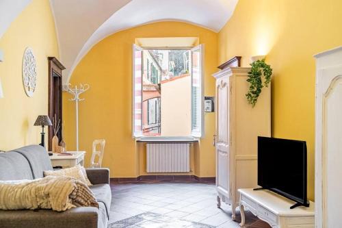 Noli Apartamento | Noli centro, Ampia Casa stile Kinfolk