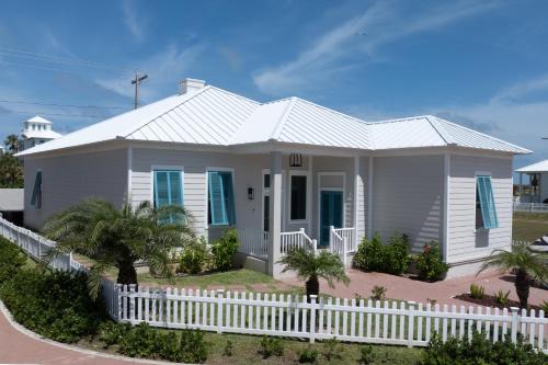 The Shores Casa | Nomad House at The Shores home