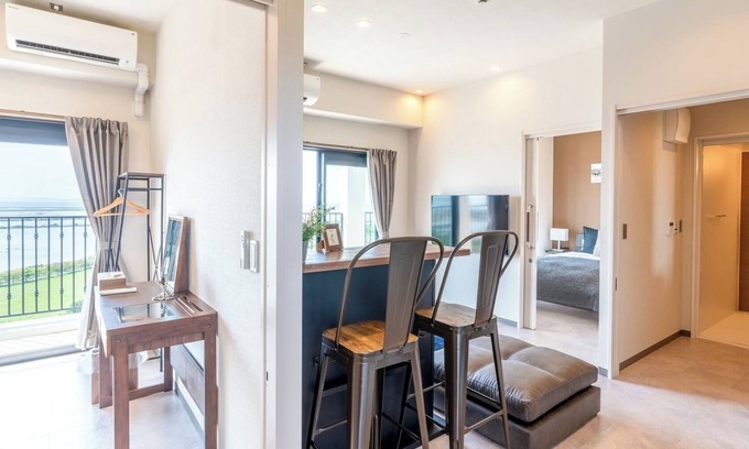 Gushi Hotel | Nonsmoking Family room Parking guaranteed1 ca / Naha Okinawa