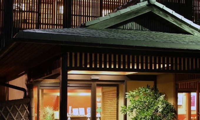Akamatsumachi Hotel | Nonsmoking Westernstyle room twin bed 2 meals included Local cuisine plan / Saga Saga