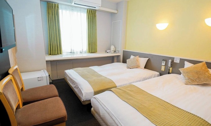 Kita Ward Hotel | NonsmokingTwin corner room 5 minutes walk fr / Okayama Okayama