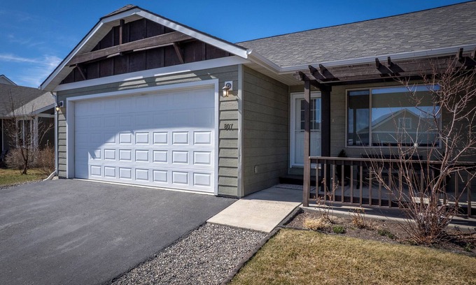 Livingston Casa | Nook on Nebula: Your Home Away From Home