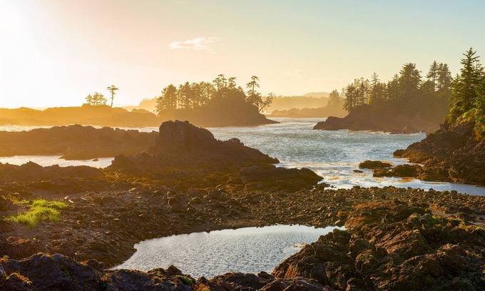 Ucluelet Cabina | Nootka Cabin-Couples Getaway, Modern I OD Shower