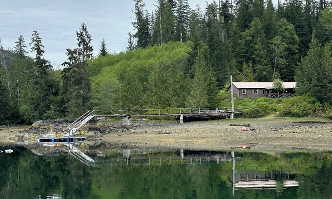 Nootka Island Casa | Nootka Island Fishing Cabin