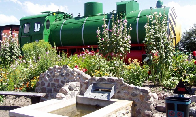 Pasewalk Cabaña | Nordic fairy tales - Wild geese 16 - zz Lokschuppen Pasewalk overnight experience in a sleeping car