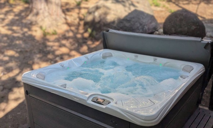 Running Springs Casa | Nordic Holiday Home - Hot Tub, Sledding Hill, Included EV/Tesla Charger, Pets ok