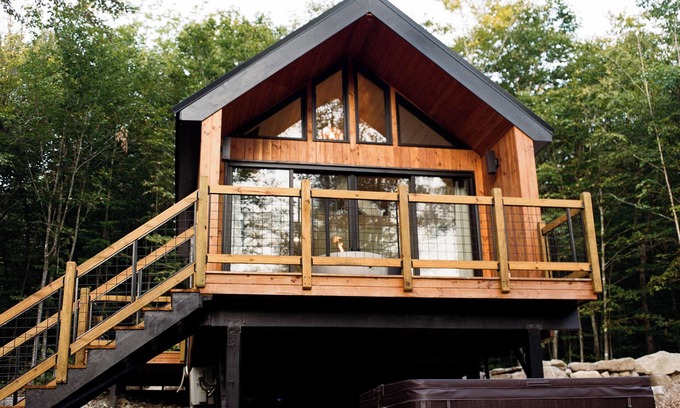 Greenwood Cabina | Nordic House - Glamping Cabin w Hot Tub, Sauna, Cold Plunge + Waterfront w Dock