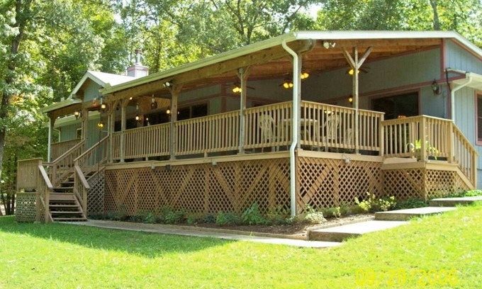 Gamaliel Casa | Hermosa vista al lago Home-Walk a Waters Edge! Lujo pagable.
