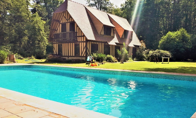 Verneuil-sur-Avre Casa | Casa normando con piscina en el campo