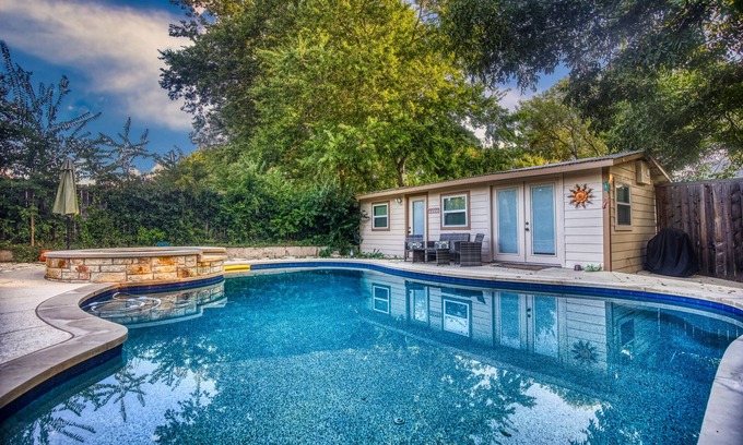Pflugerville Cabaña | North Austin Poolside Casita
