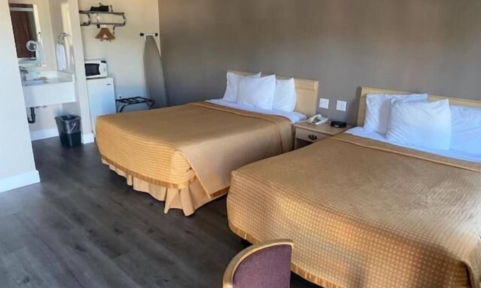 North Junior College Neighborhood Association Hotel | North Bay Inn Santa Rosa