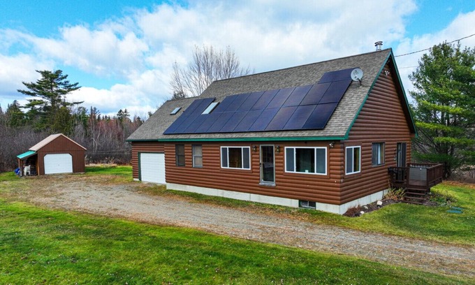 Greenville Cabina | North Bay Lodge on Moosehead Lake