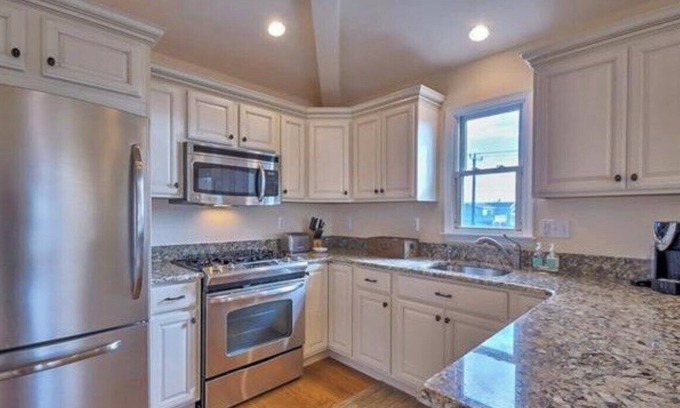 North Beach Casa | North Beach LBI 5 bed and 3.5 bath w/deeded access, bay views, and ocean views.