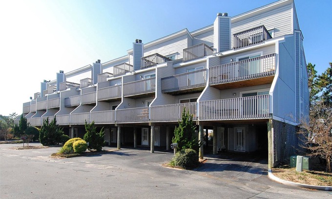 Sussex County Casa | North Bethany Beach Oceanside Townhome! Steps From the Ocean!