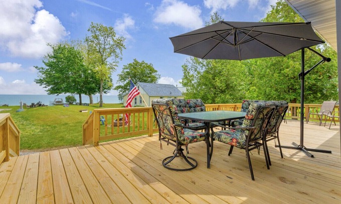 Lexington Cabina | North Bound 25 - Family Compound With 5 Cottages!