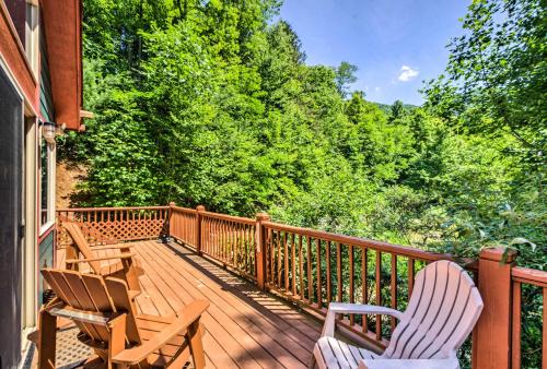 Bryson City Casa | North Carolina Escape with Deck, Grill and Fire Pit!