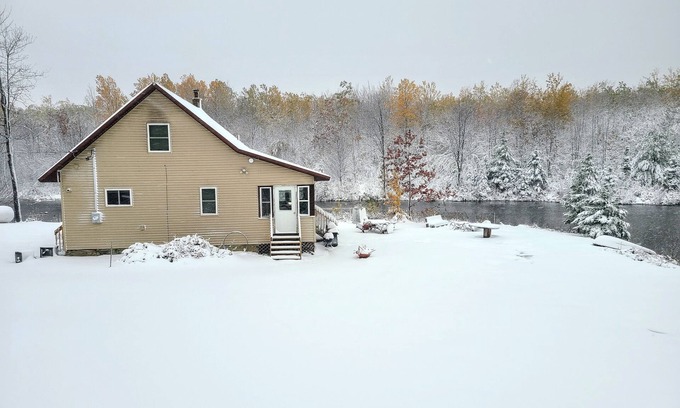 Ontonagon Casa | North Coast Adventurer's Secluded 1000 acre Oasis