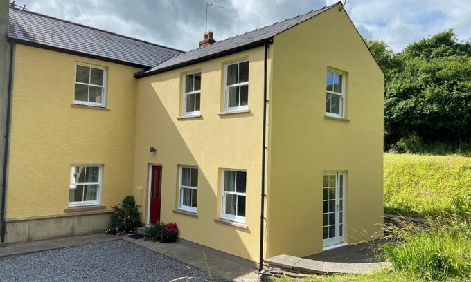 Pembroke Casa | North Down Farm
