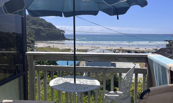 Waihi Beach Casa | North-End Beach Bach - Family charmer, amazing views, moments from the water.