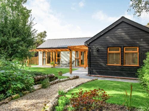 Colchester Casa | North Farm Lodges
