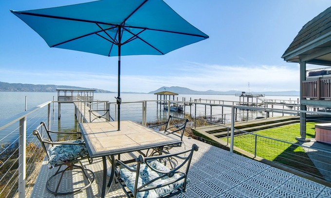 North Lakeport Casa | North Lakeport Home on Clear Lake: Boat + Unwind!